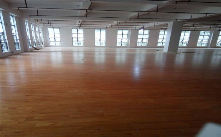 永濟(jì)體育地板