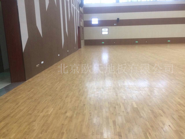 廈門翔安**實驗小學體育館柞木地板案例-2 廈門翔安**實驗小學體育館柞木地板案例-2
